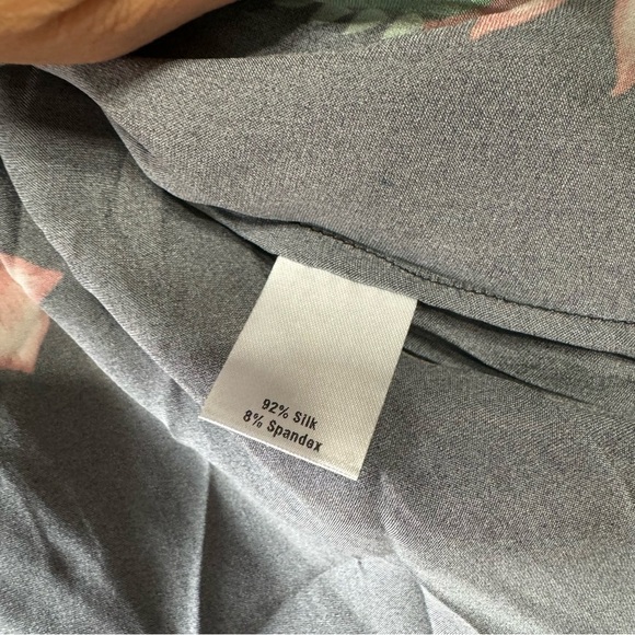 Tucker The Stella Top | Art Nouveau Floral silk blouse size XL - Picture 7 of 13